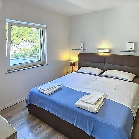 度假居 Beautiful In Ladvic 茨里克韦尼察